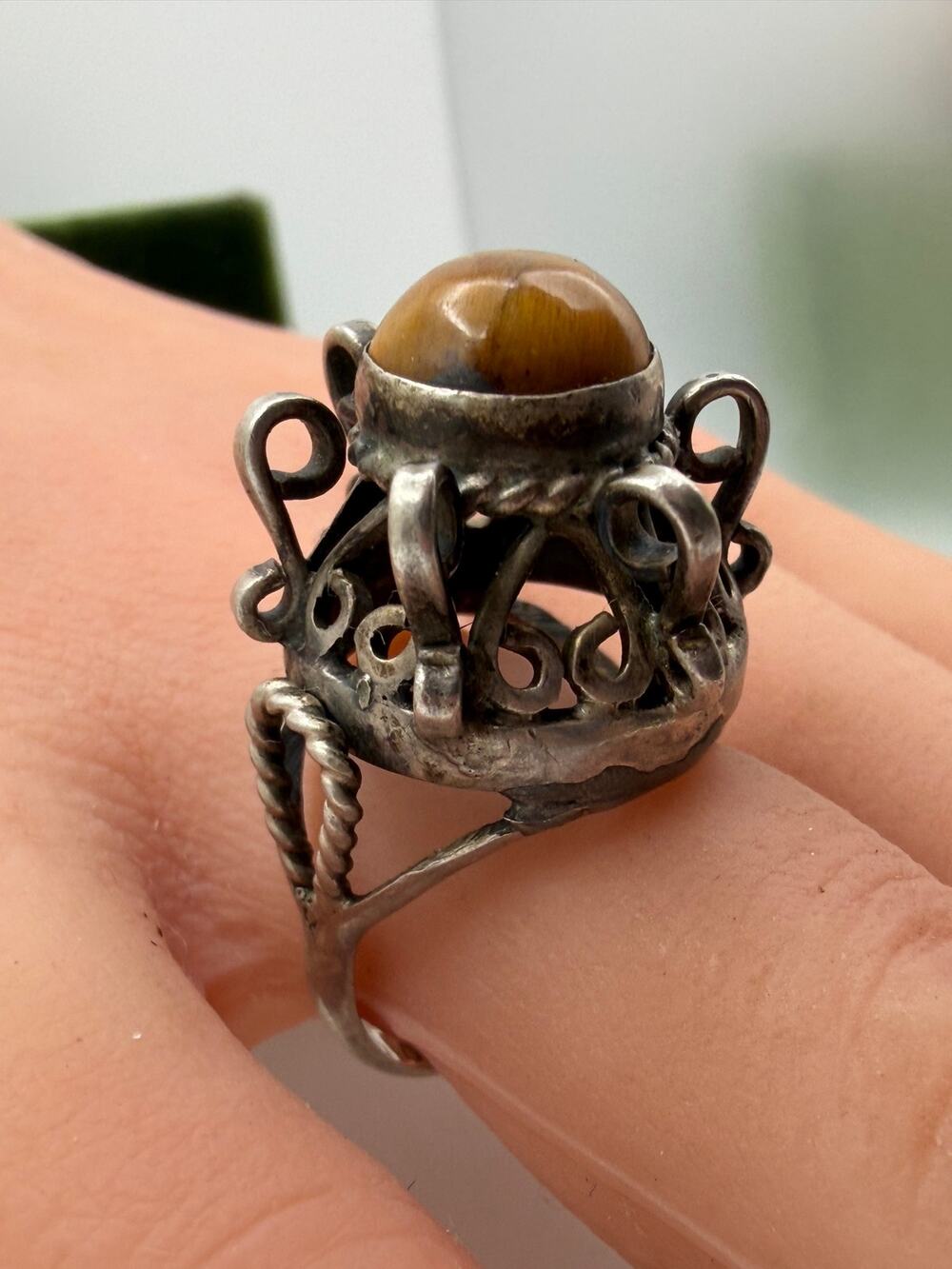 VINTAGE TAXCO MODERNIST RING TIGER EYE STERLING SILVER RING ABSTRACT 7